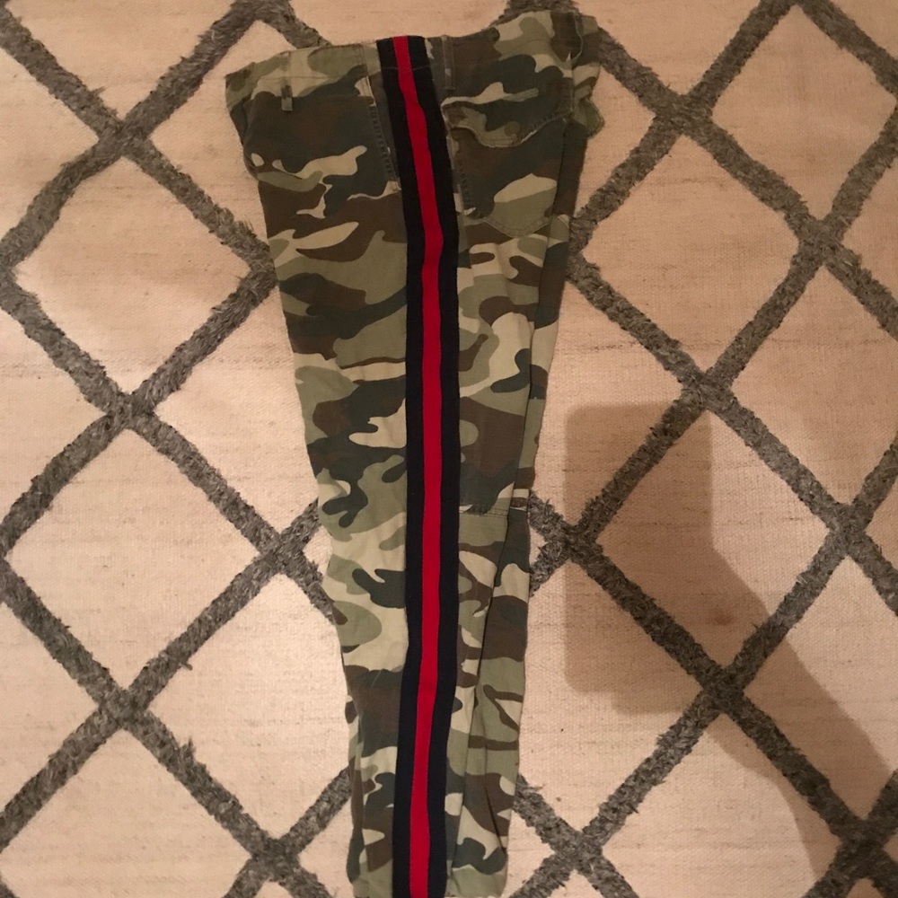 camo joggers with red and navy stripe
